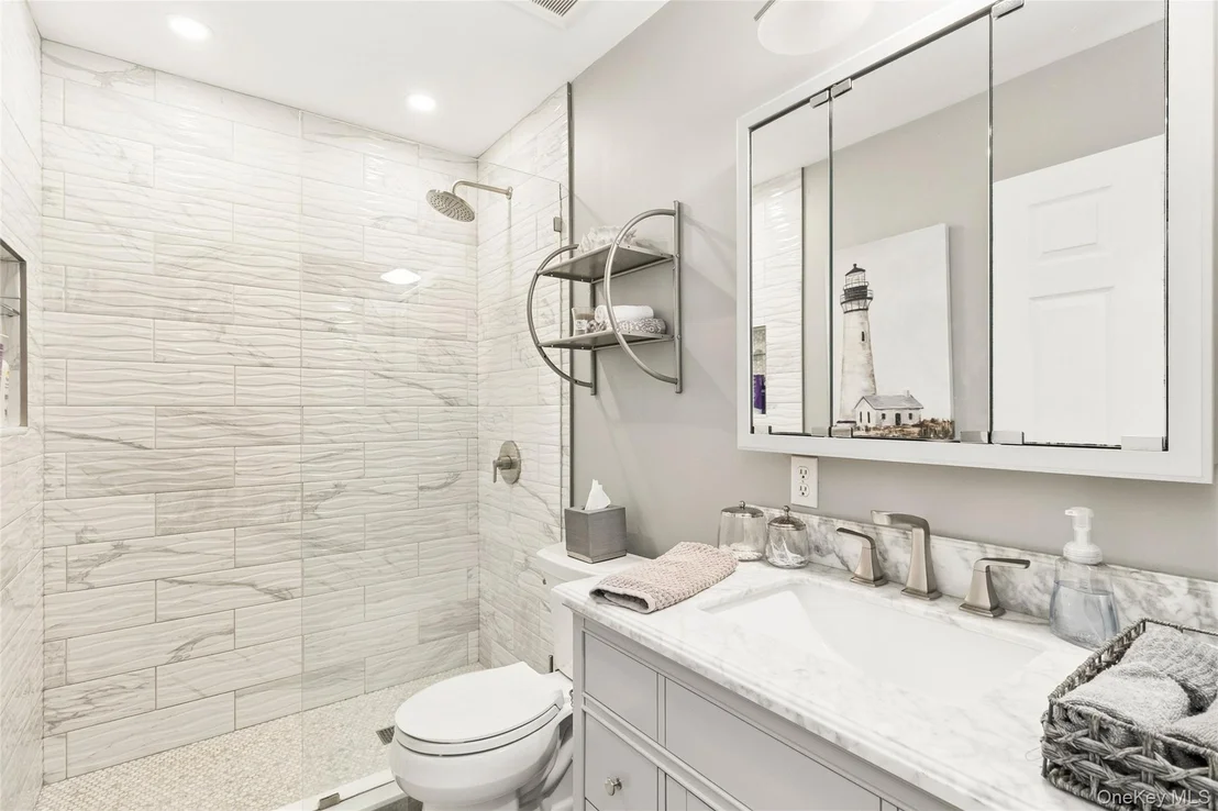 Photo of 42 Adelia Path