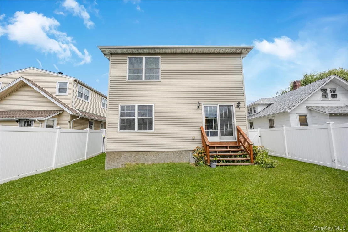 Photo of 2758 Harvard Place