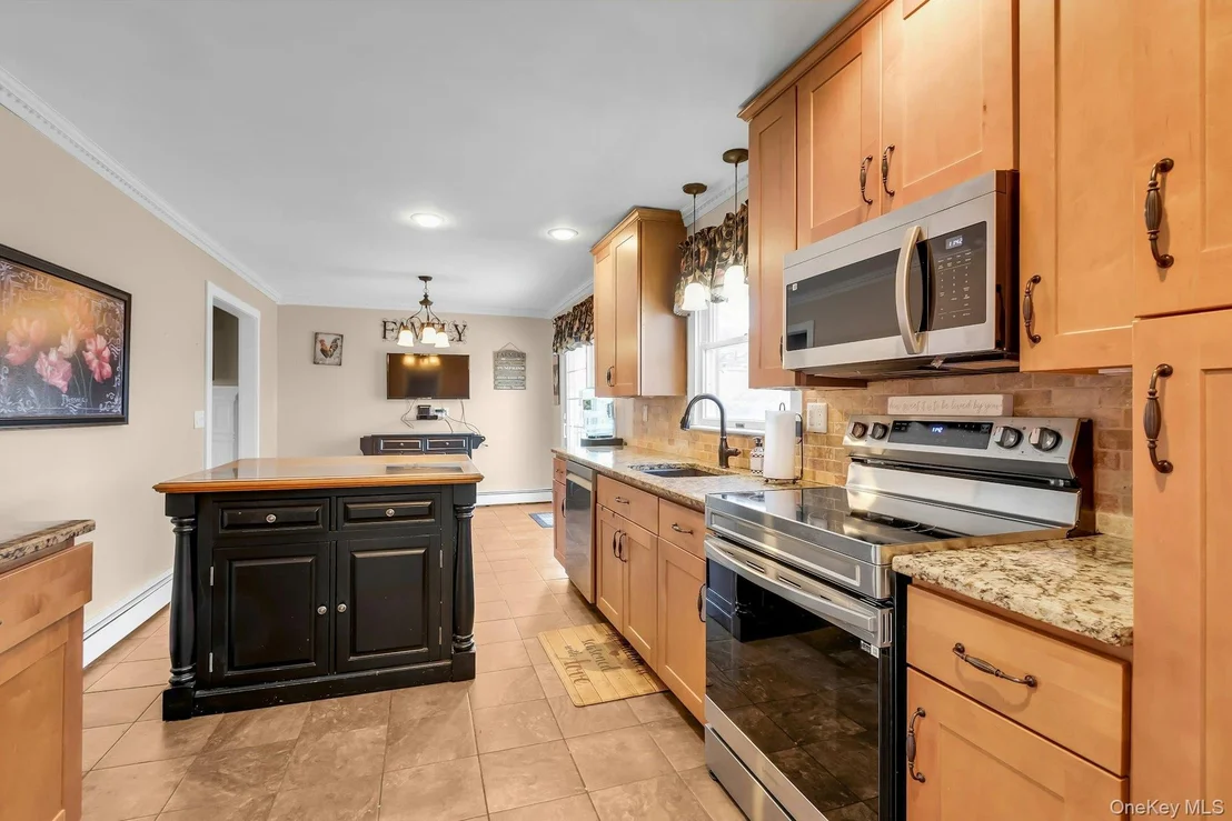 Photo of 358 Rider Avenue
