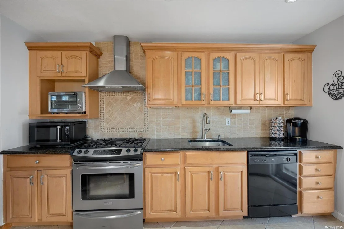 Photo of 36 Calvert Avenue