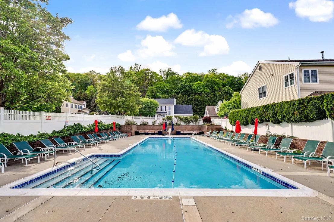 Photo of 32 Valimar Boulevard
