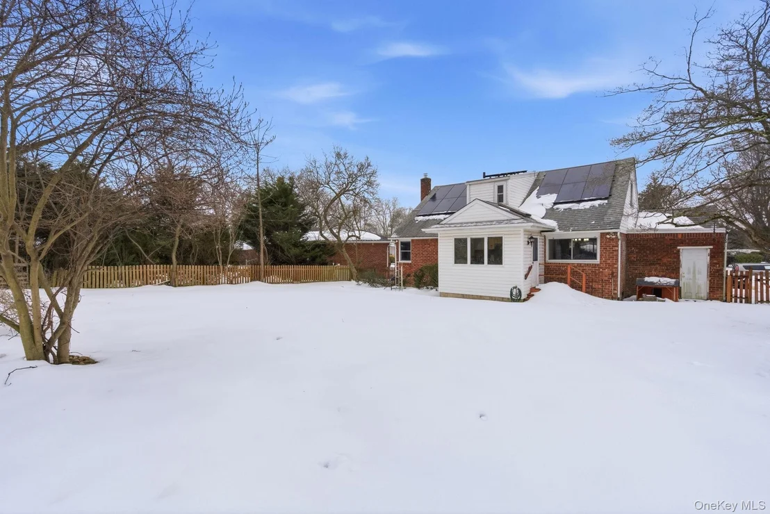 Photo of 225 Willets Lane