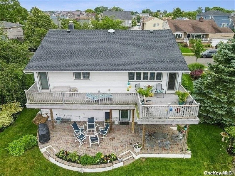 Photo of 72 Irving Avenue