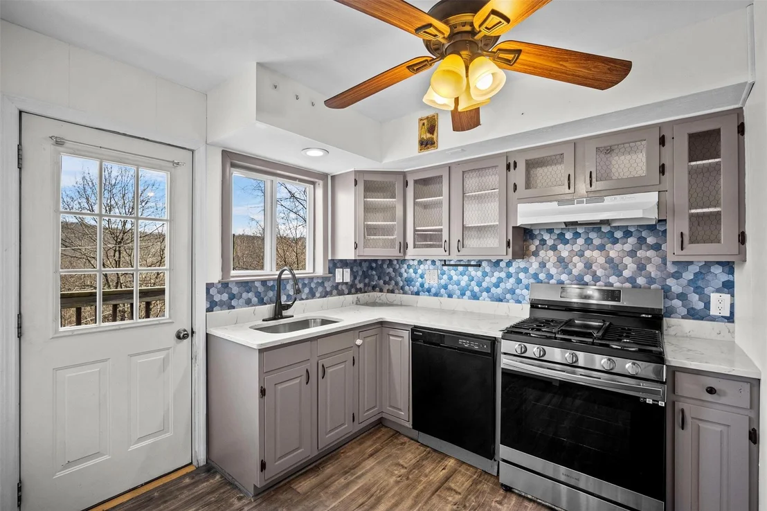 Photo of Unit B at 7 Fishkill Glen Drive
