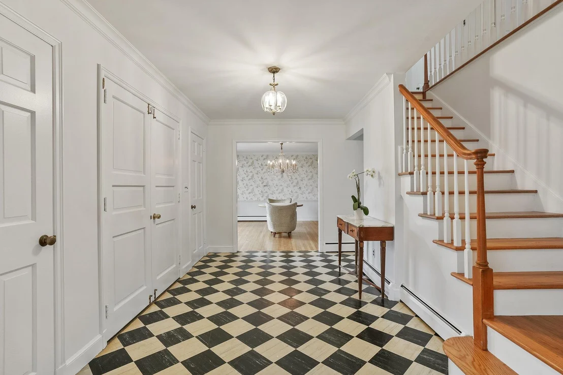 Photo of 23 Round Hill Road