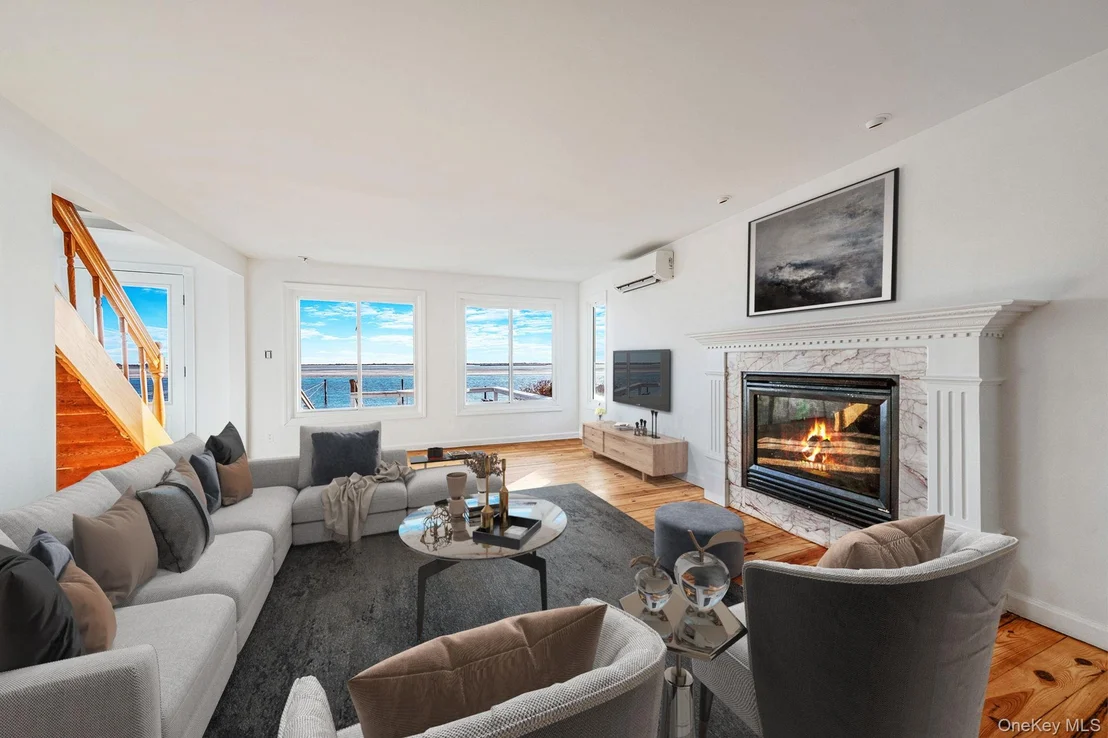 Photo of 116 Oak Beach Road
