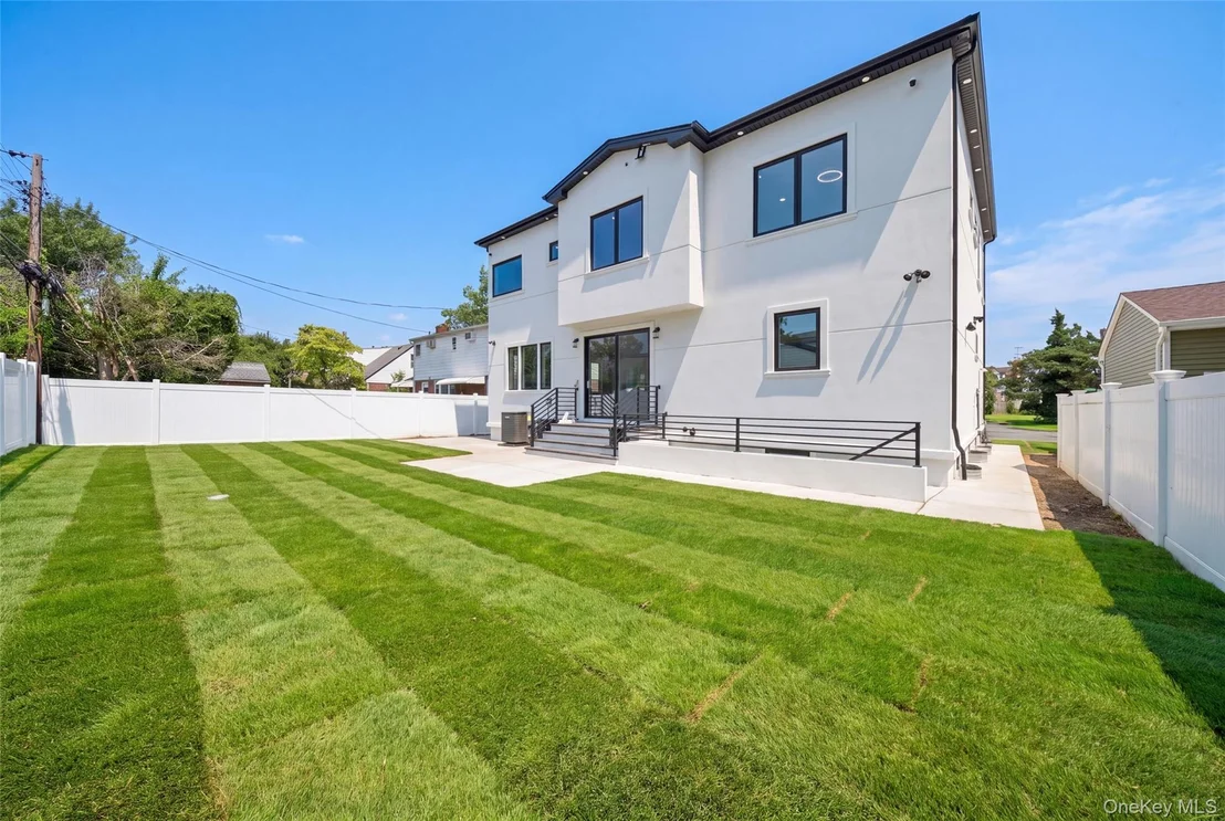Photo of 387 Sherbourne Road