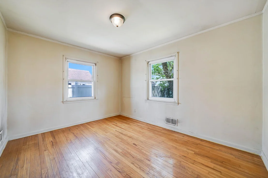 Photo of 33 Gables Drive