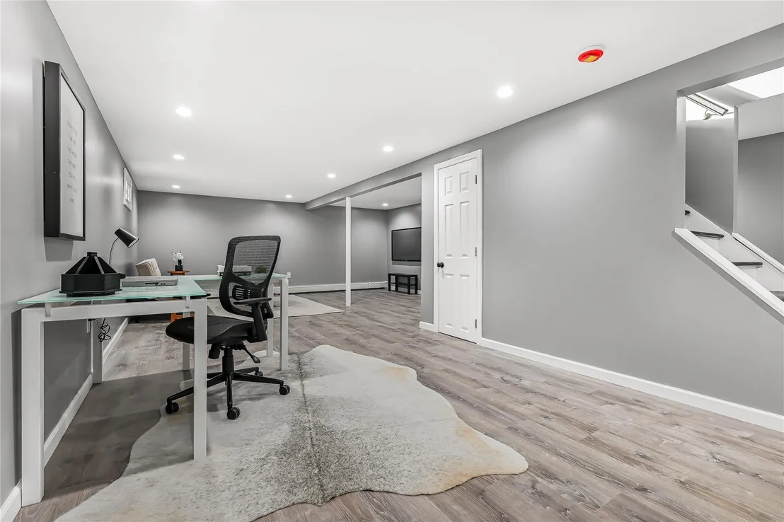 Photo of 223 Pershing Parkway