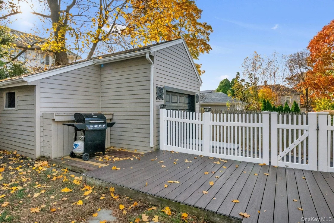 Photo of 8 Eldridge Avenue
