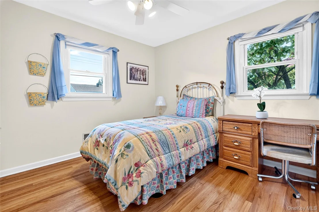 Photo of 32 Sengstacken Drive