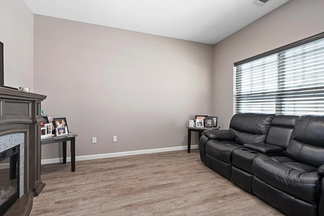 Photo of 15 Pondview Circle