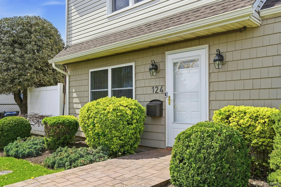 Photo of 124 Saddle Lane
