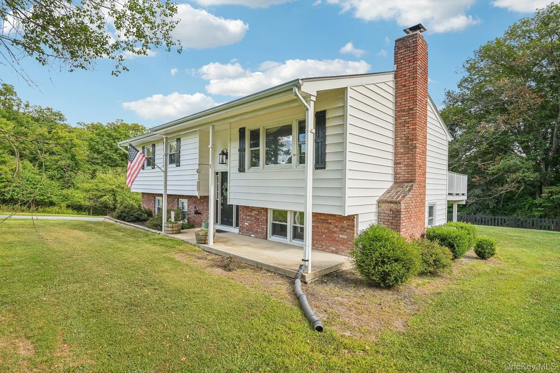 Photo of 35 Schrempp Lane