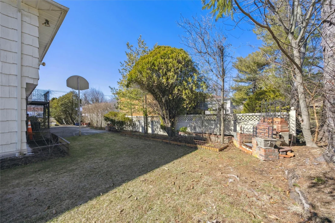 Photo of 132 Crescent Drive