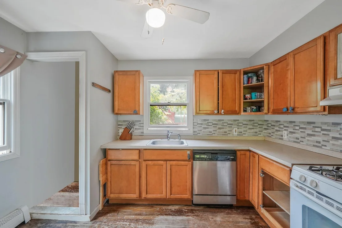 Photo of 2 Queen Drive