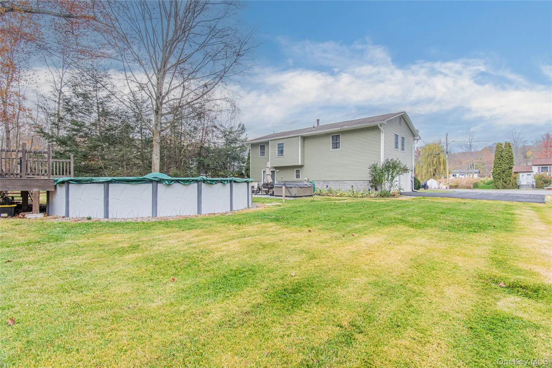 Photo of 32 Deer Run Road