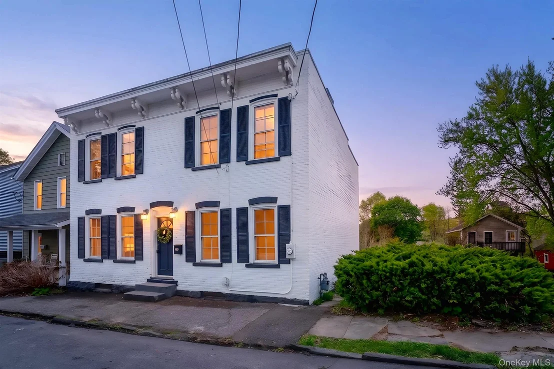 Photo of 72 Hunter Street