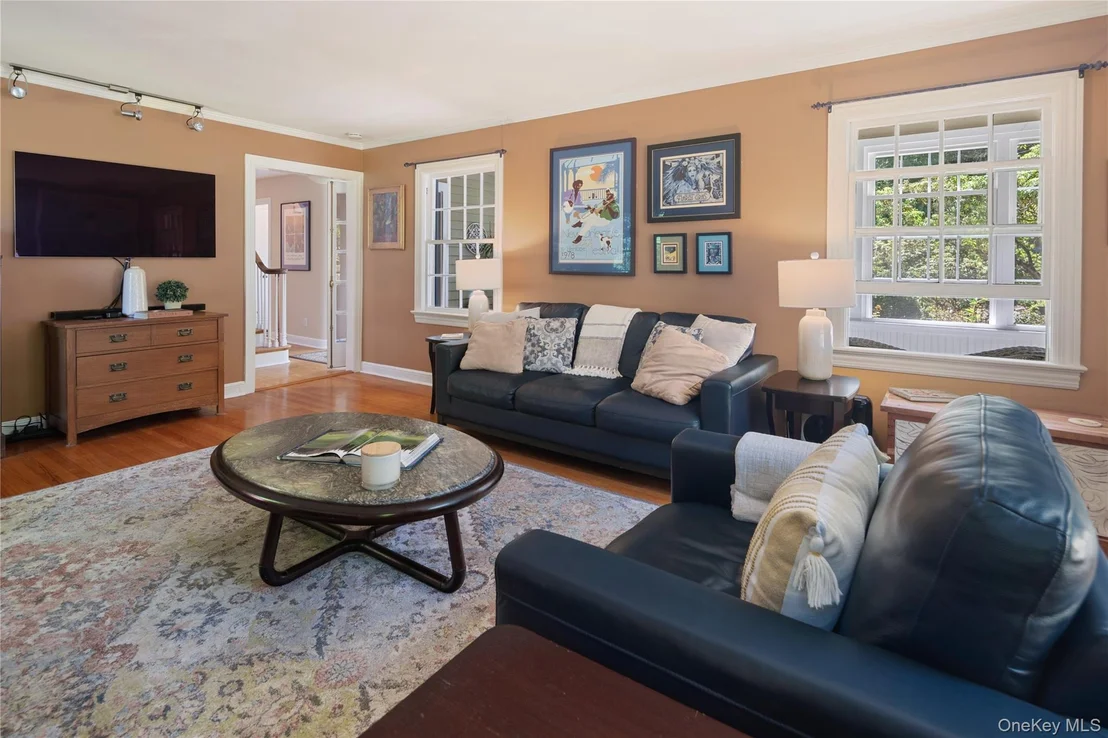 Photo of 611 Decatur Avenue