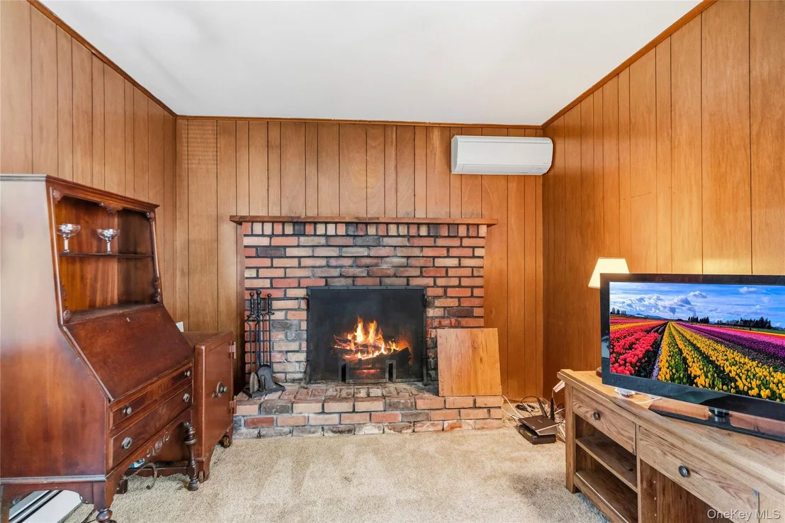 Photo of 35 Corbin Avenue
