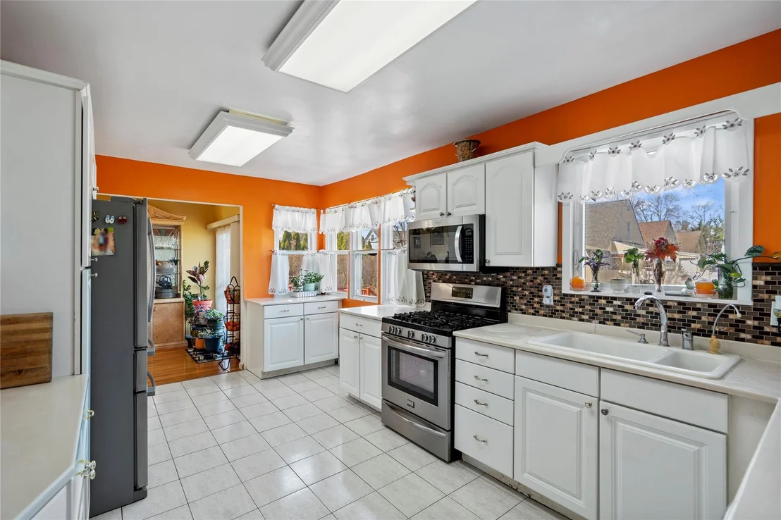 Photo of 487 Baldwin Avenue