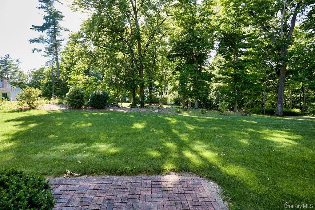 Photo of 10 Stoutenburgh Drive