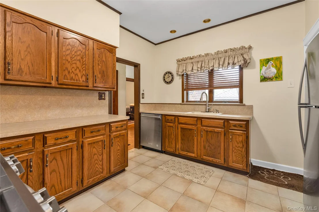 Photo of 40 Harding Avenue