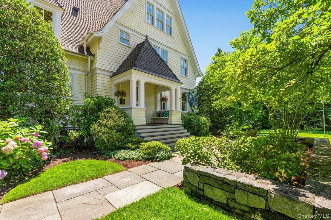 Photo of 731 Forest Avenue