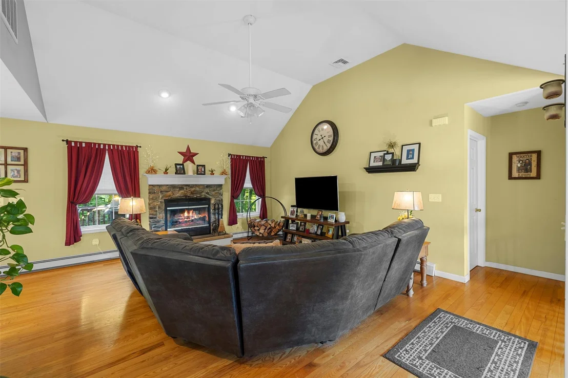 Photo of 42 Bell Drive