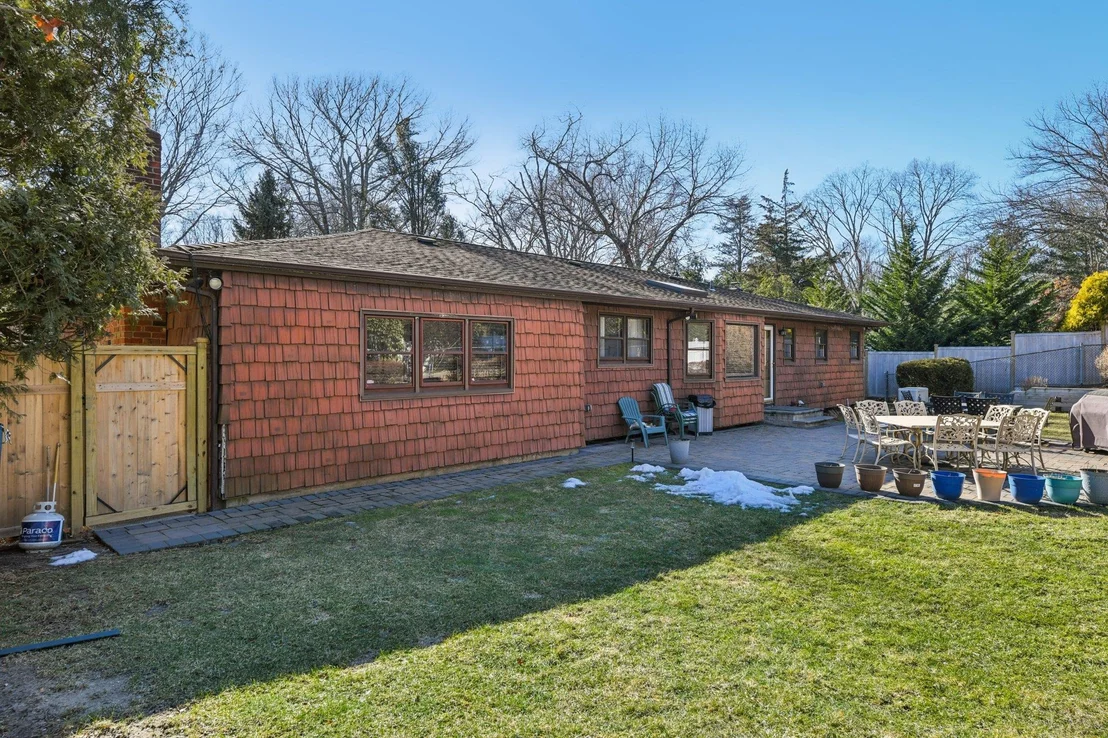 Photo of 111 Lone Oak Path