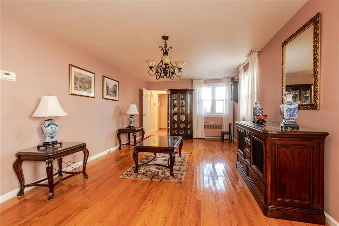 Photo of 1454 Dwight Place
