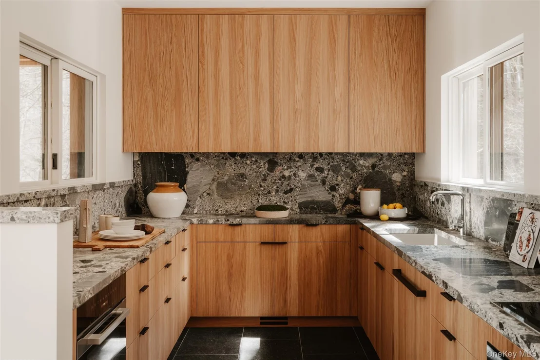 Photo of 332 Mohonk Road
