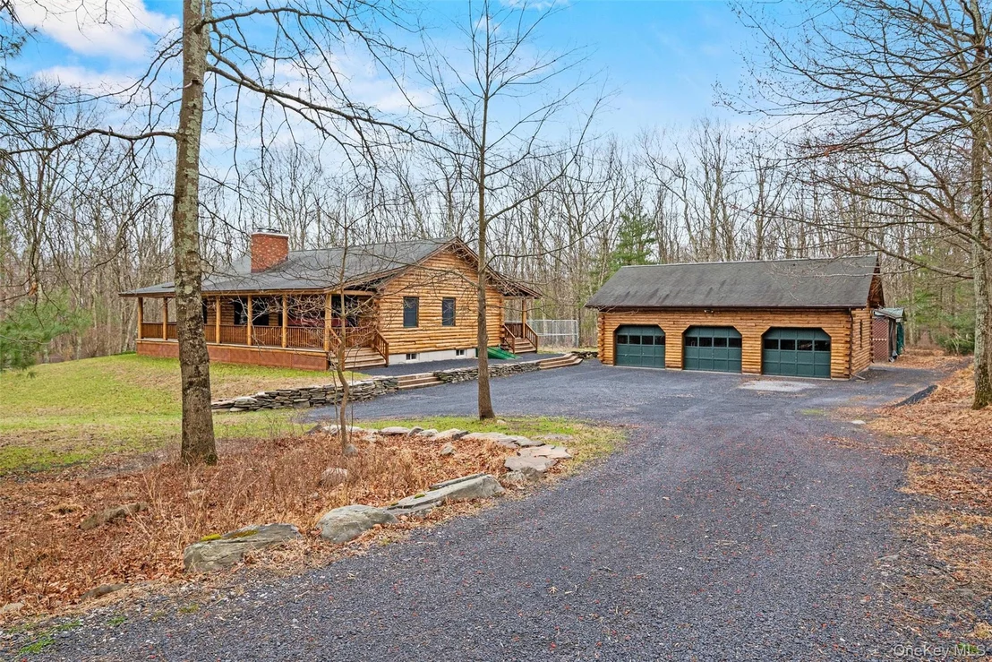 Photo of 563 Peenpack Trail