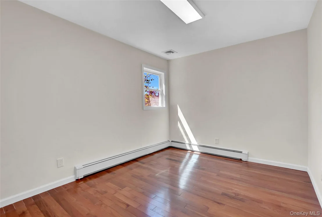 Photo of 339 Barton Avenue
