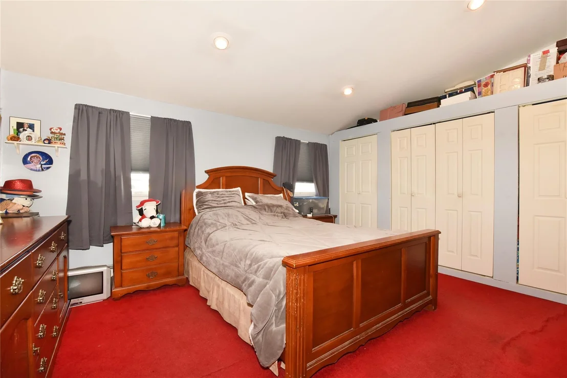 Photo of 195 Maple Avenue