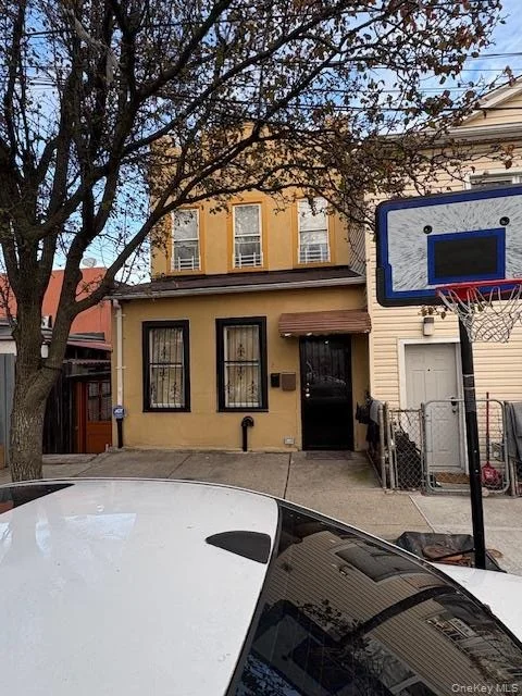 Photo of 1011 Hemlock Street