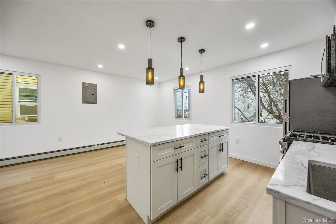 Photo of 641 Beach 65th Street