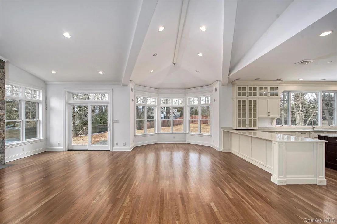 Photo of 8 Walden Lane