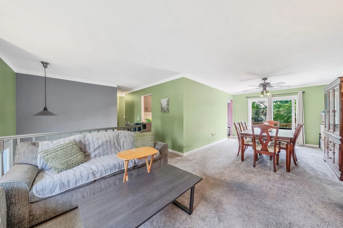 Photo of 489 Carnation Drive