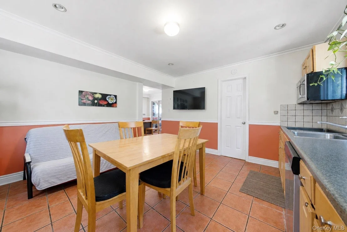 Photo of 785 Sequoia Drive