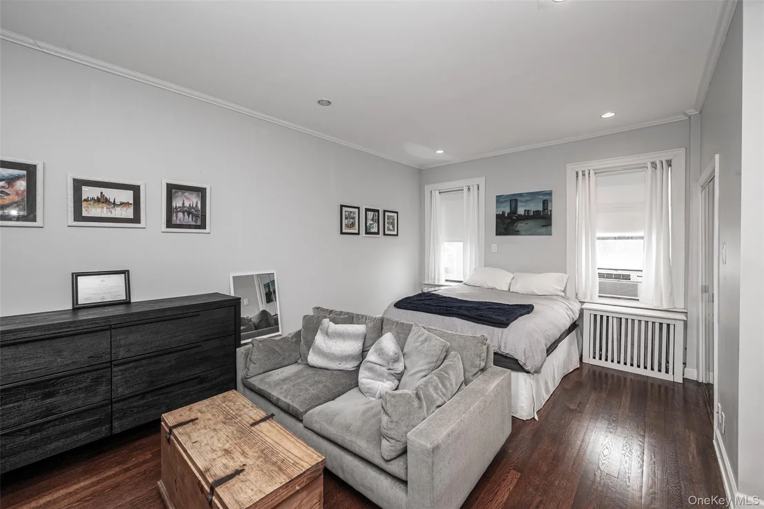 Photo of Unit 1F at 37 Brompton Road