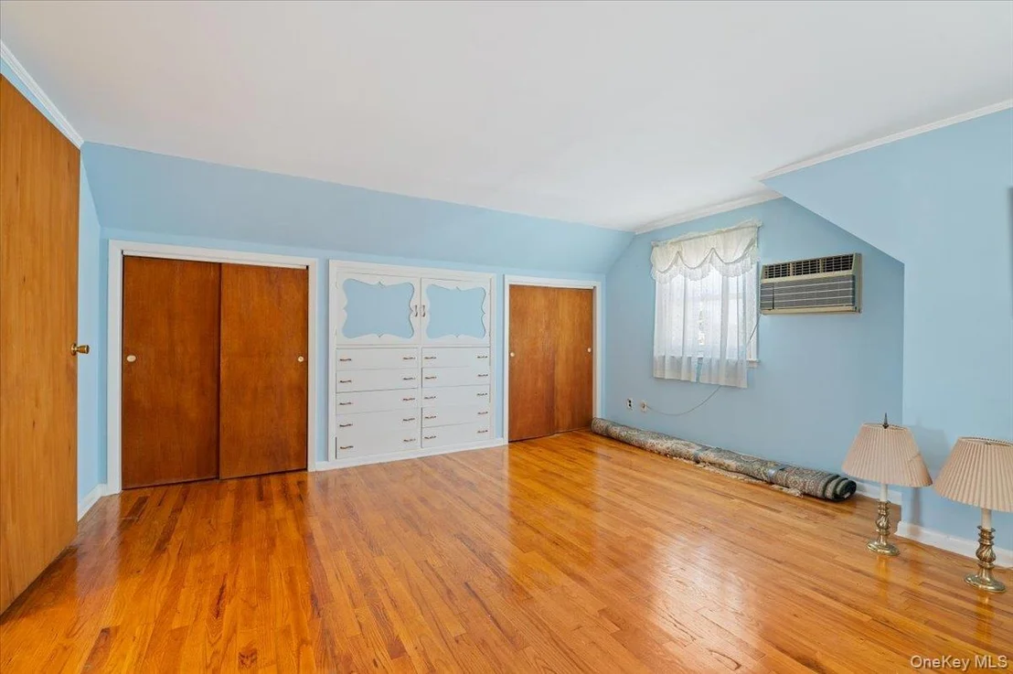 Photo of 34 Audrey Avenue