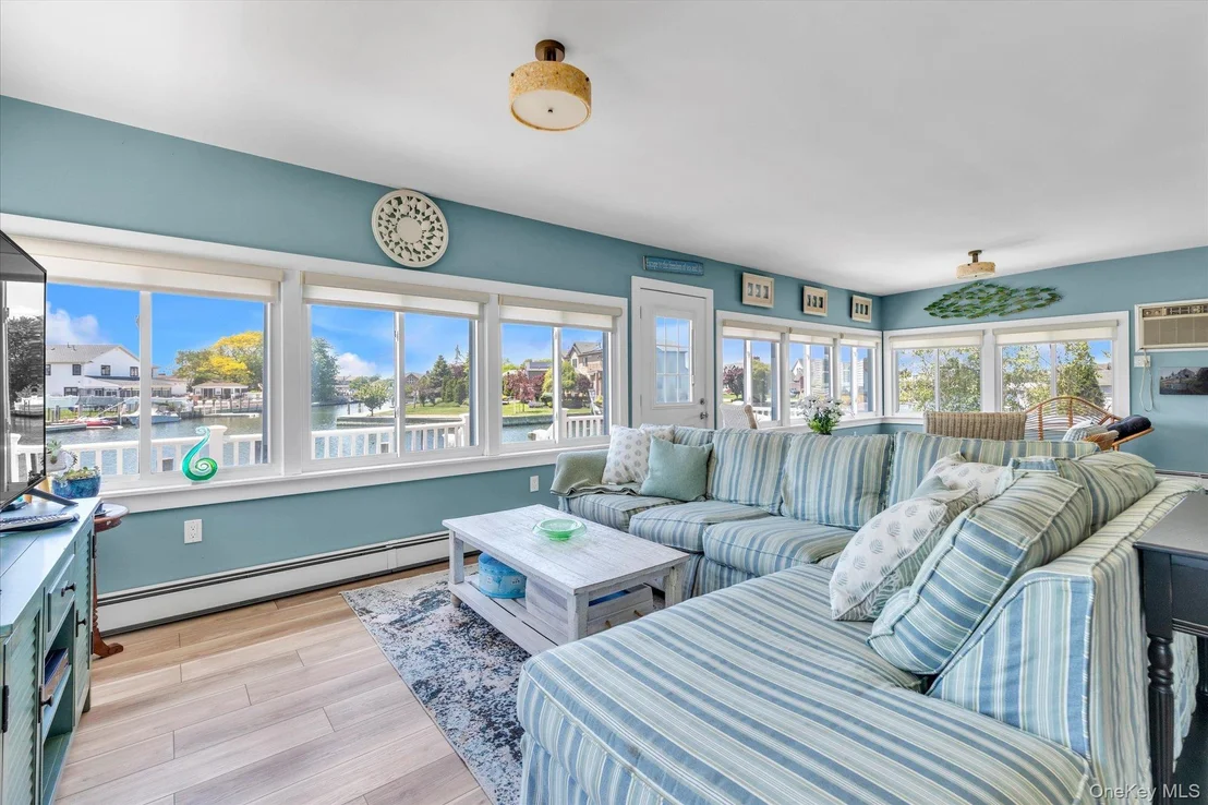 Photo of 52 Bayview Avenue