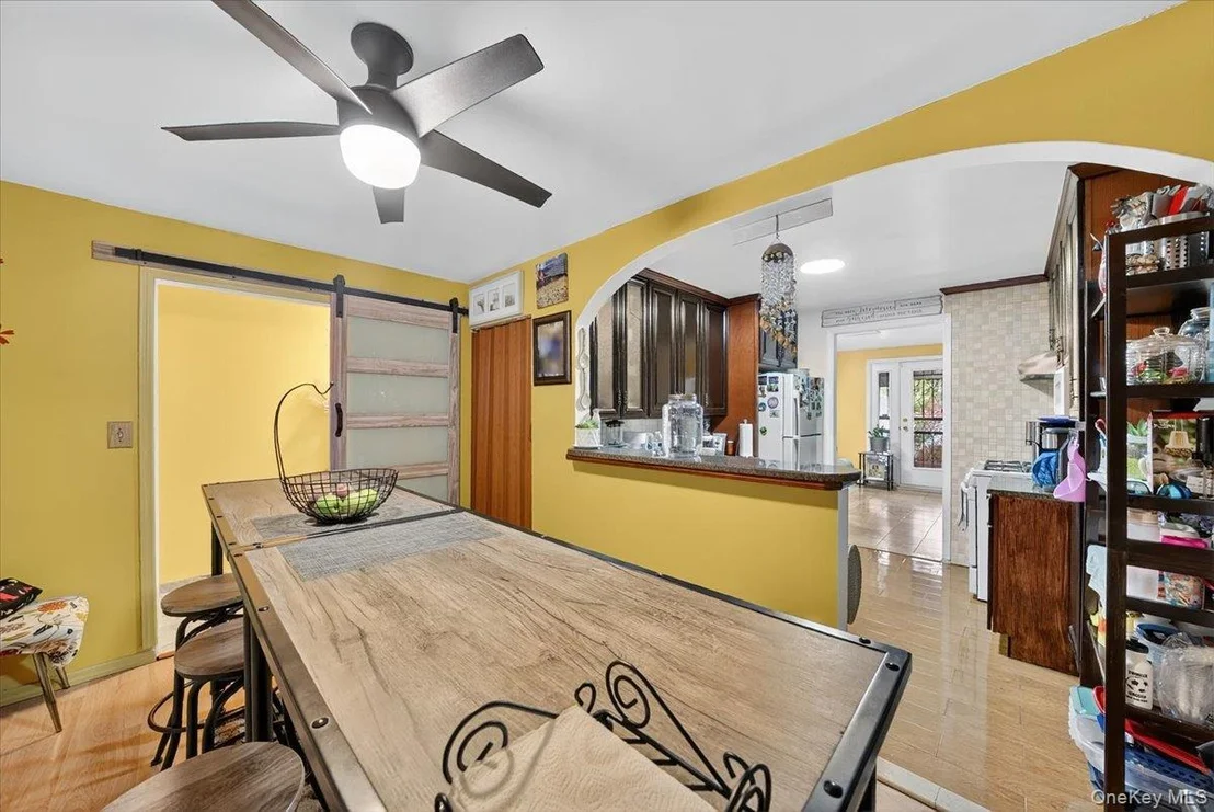 Photo of 917 Fox Street