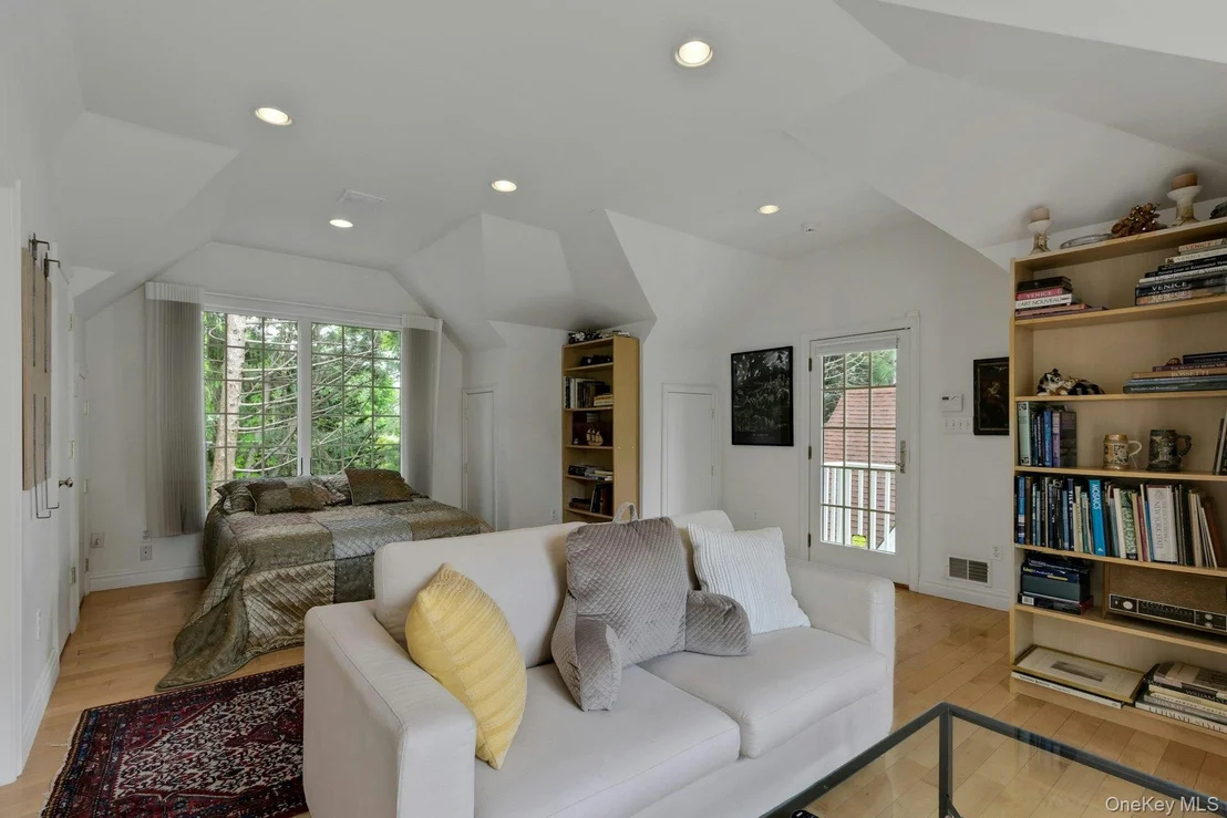 Photo of 32 Laveta Place