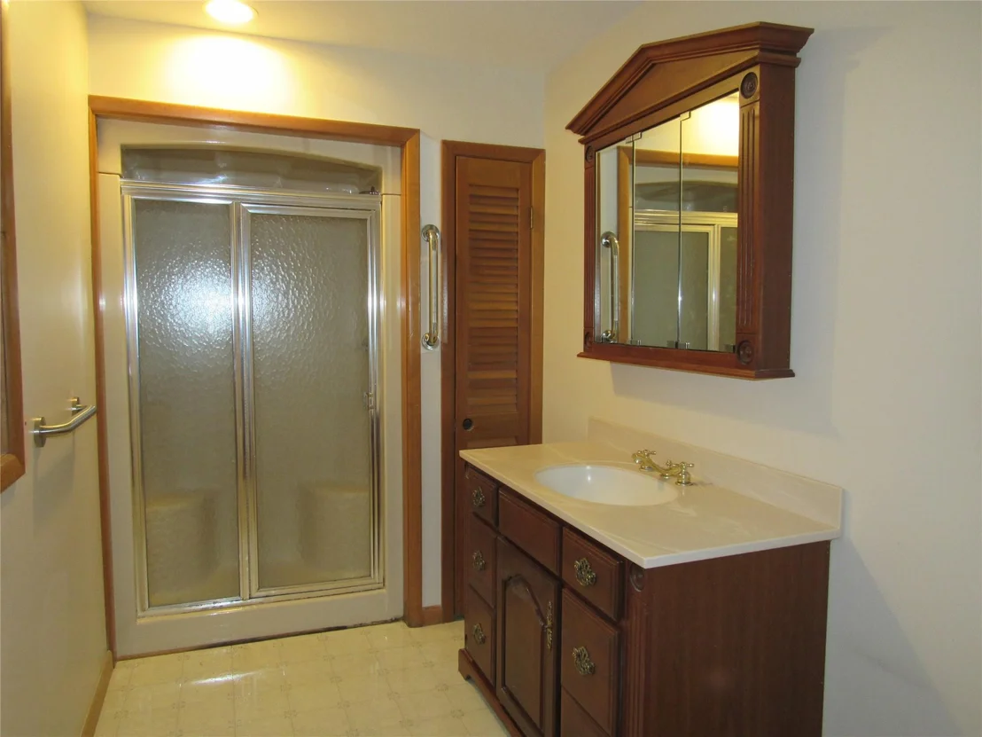 Photo of 166 Manor Lane