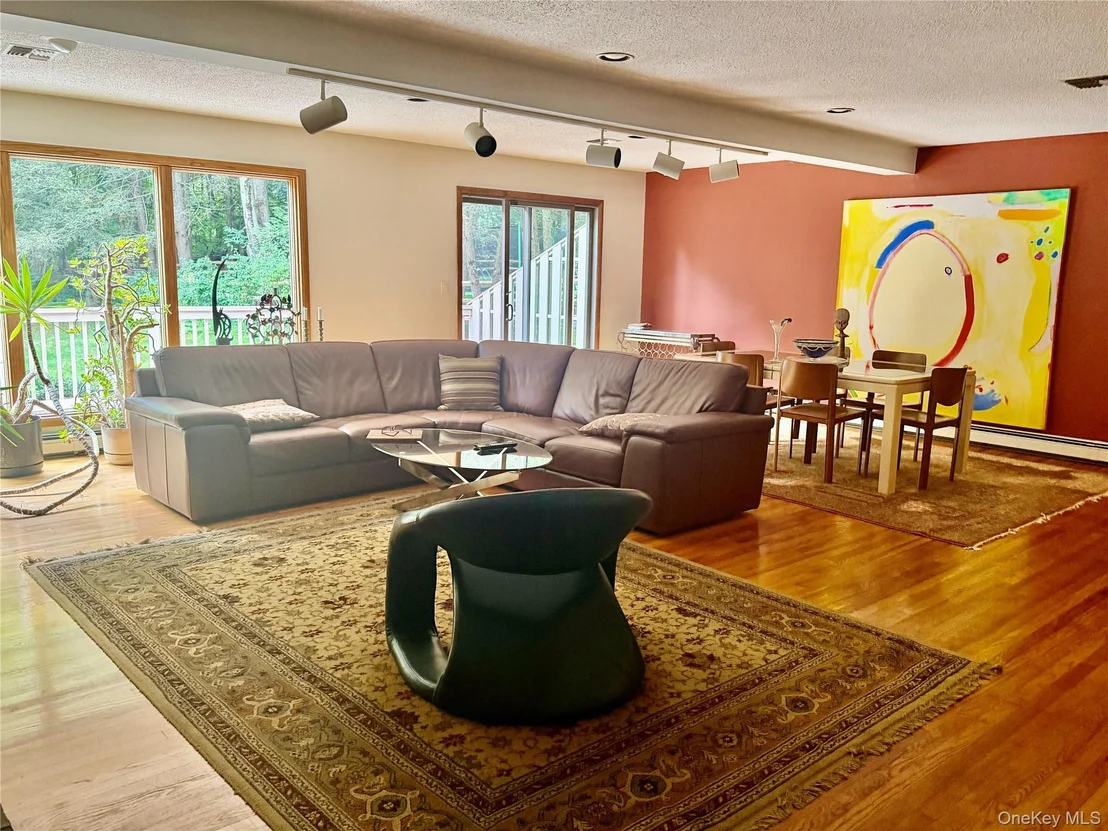 Photo of 24 Fox Hill Road