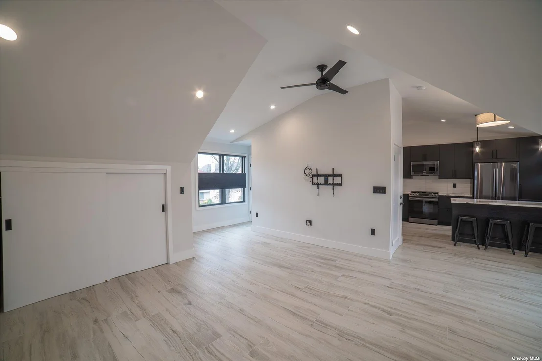 Photo of 263 Clement Avenue