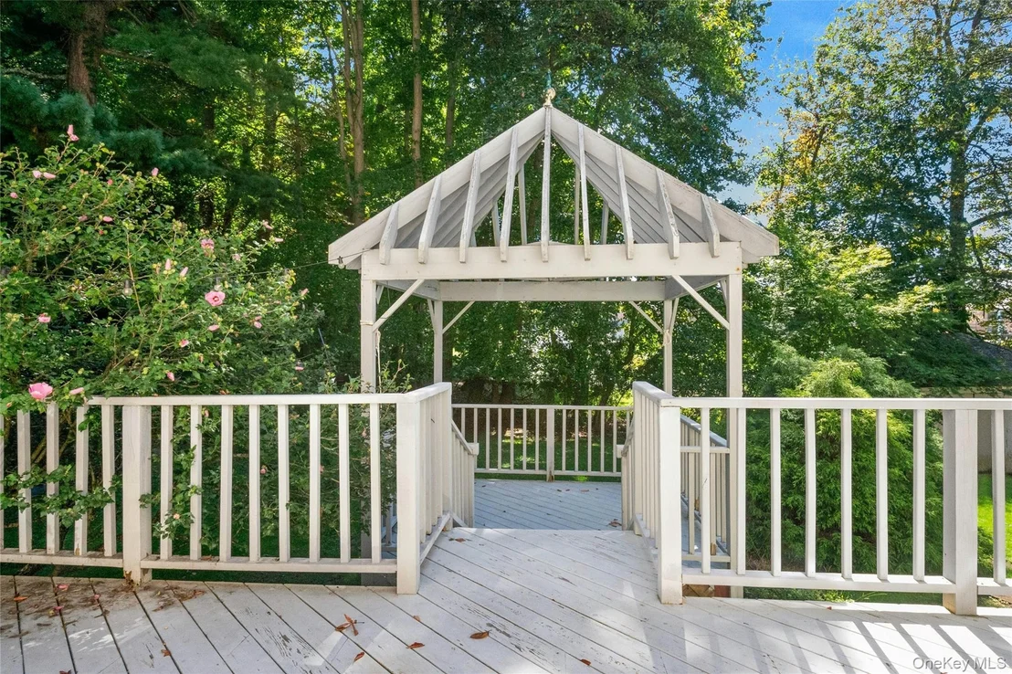 Photo of 25 Riverview Road