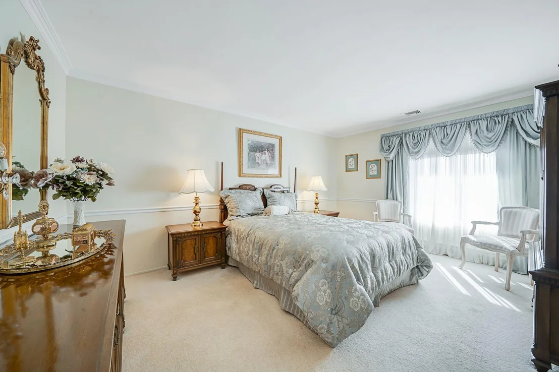 Photo of 33 Lindron Avenue